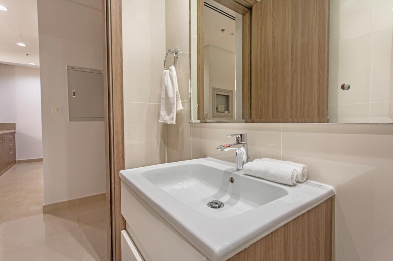 Live In The Middle Of Lagoons And Sea Ras al-Khaimah Luaran gambar